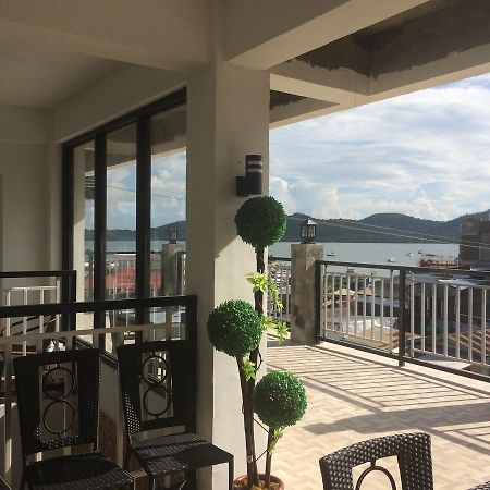 KENT Travellers' Inn Coron Extérieur photo
